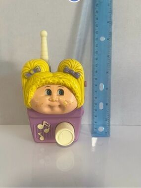 Vintage 1984 cabbage patch wind up radio / music box